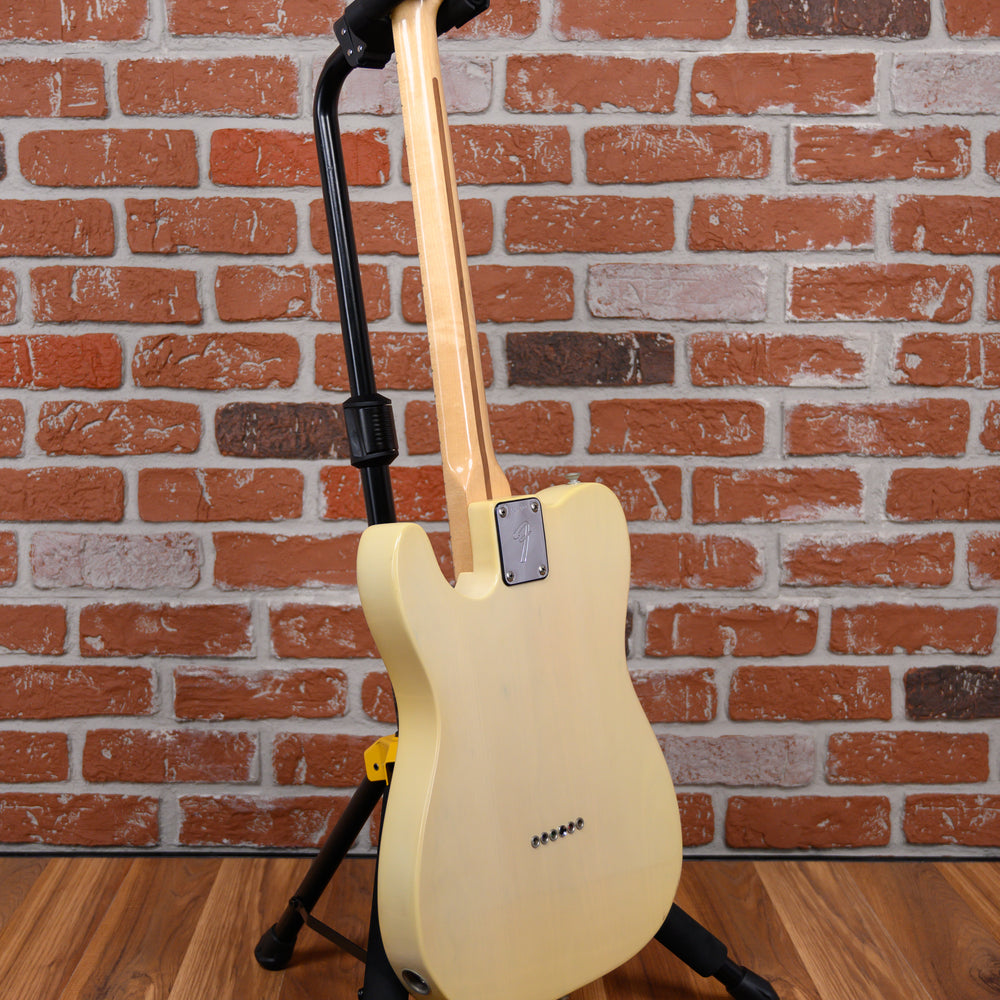 
                      
                        Fender Telecaster Blonde 1976 w/Hard Shell Case
                      
                    