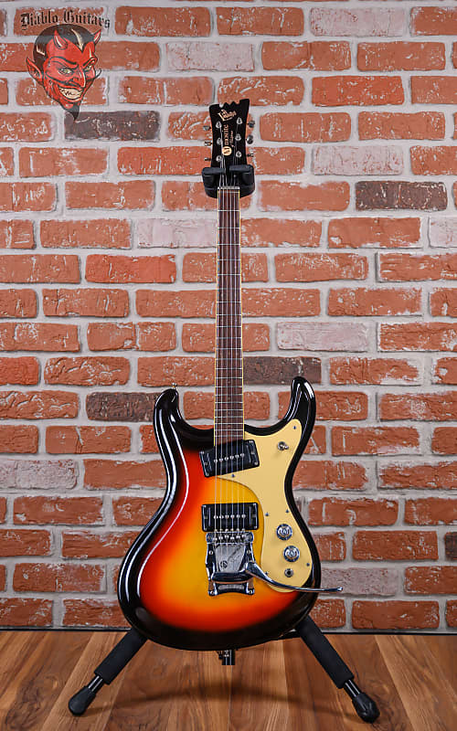 
                      
                        Mosrite The Ventures Model 1966 3-Color Sunburst w/OHSC (Refin)
                      
                    