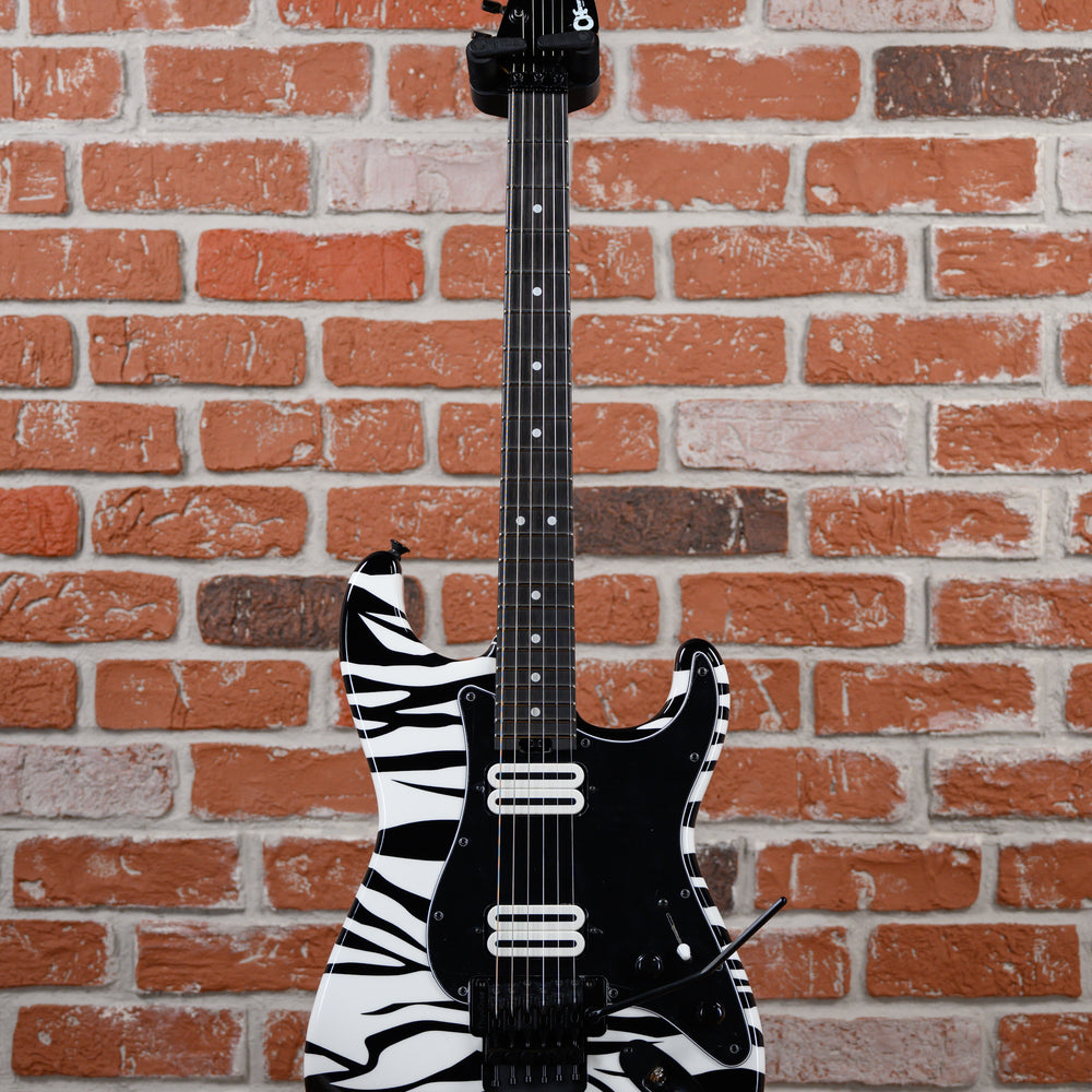 
                      
                        Charvel USA Custom Shop Special Edition SO Cal Hand Painted Zebra Graphic By Dan Lawrence 2025 w/OHSC
                      
                    