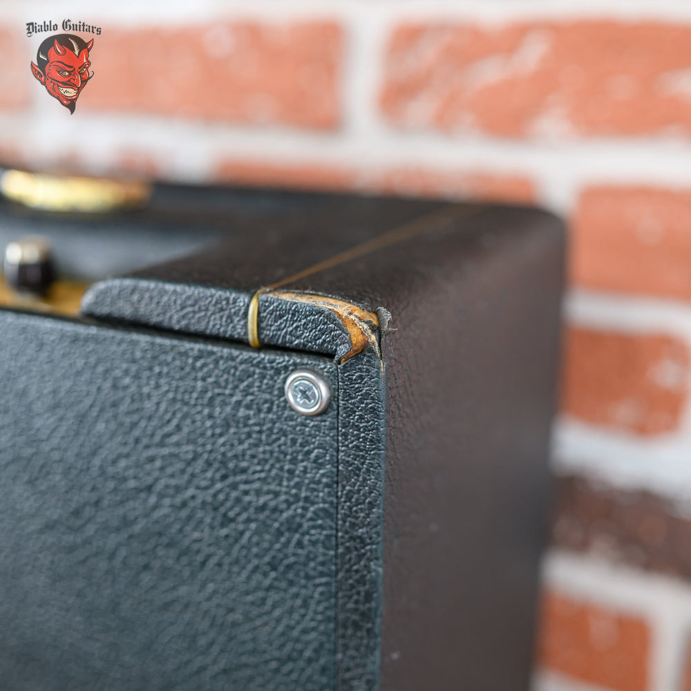 
                      
                        Marshall Popular 1930 Vintage 10W 2x10 Guitar Combo 1970 Black
                      
                    