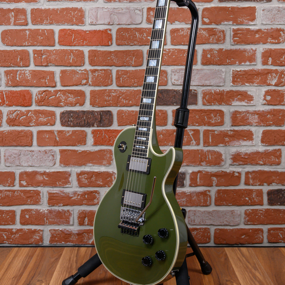
                      
                        Gibson Custom Shop Les Paul Axcess Olive Drab 2017 w/OHSC
                      
                    