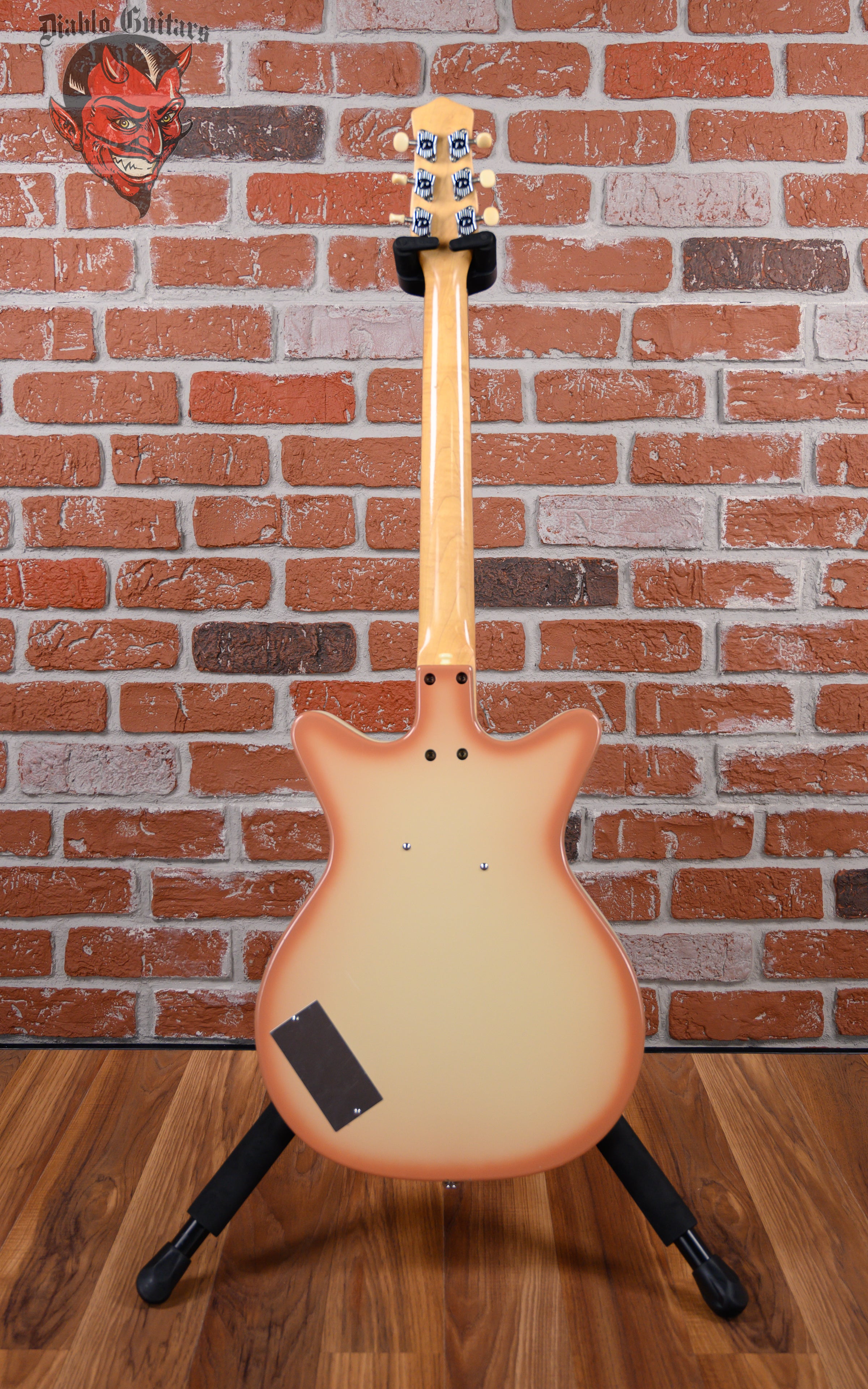 Danelectro Convertible Copper Burst 1990's w/Gigbag – Diablo Danelectro Convertible Copper Burst 1990's w/Gigbag – Diablo