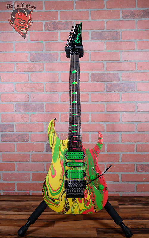 
                      
                        Ibanez UV77-MC Steve Vai Signature Universe MKR Multi-Color Japan 1991 w/Hardshell Case
                      
                    