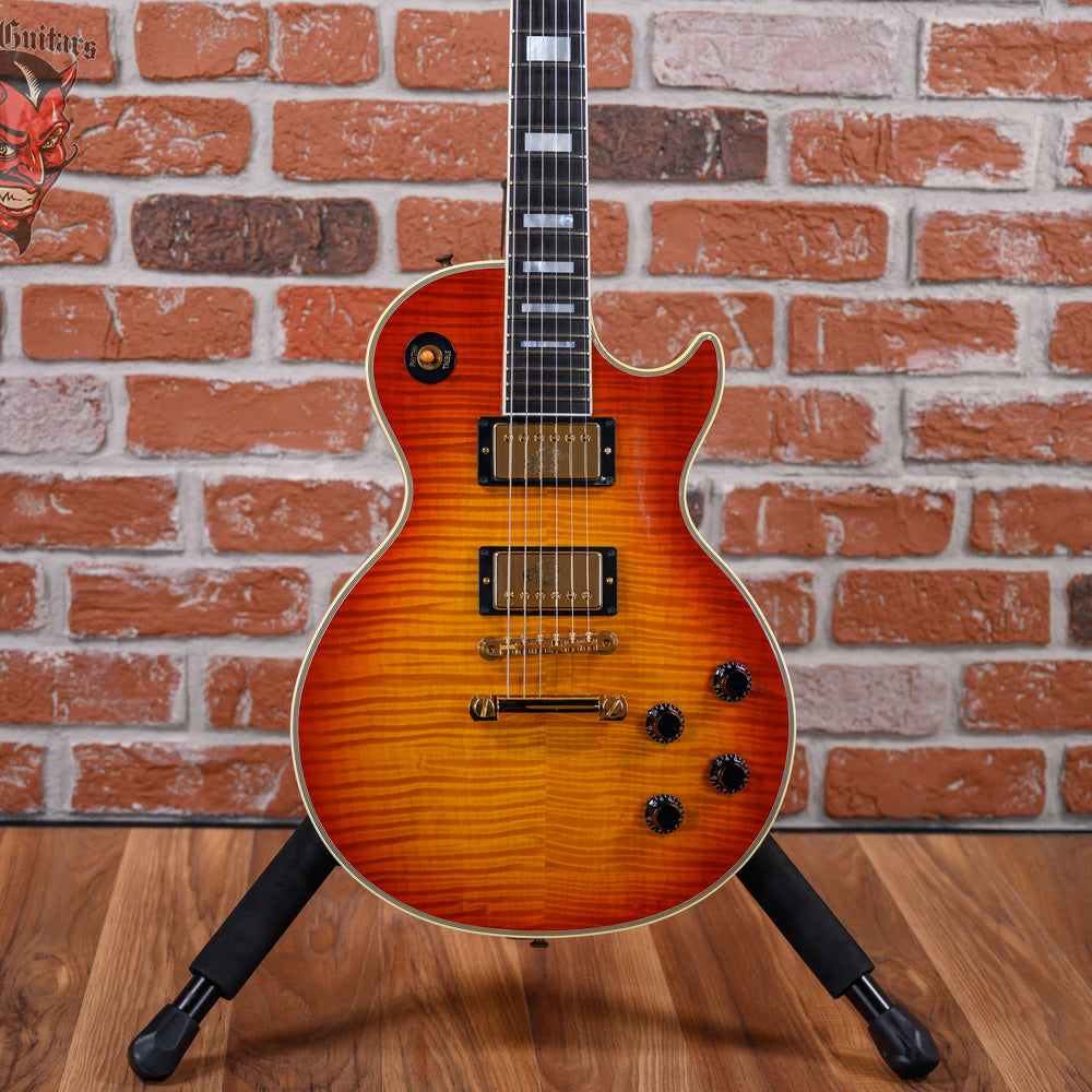 
                      
                        Gibson Custom Art & Historic Les Paul Custom 24 Fret AAA Flame Maple Top Heritage Cherry Sunburst 2003 w/OHSC
                      
                    