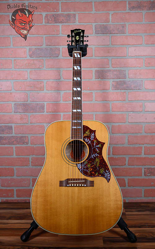 
                      
                        Gibson Custom Art and Historic Hummingbird Quilt Custom Natural 2001 w/OHSC
                      
                    