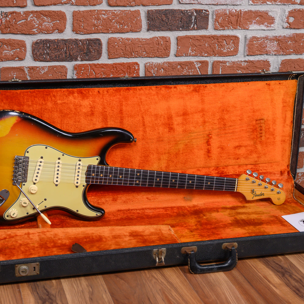 Fender Stratocaster 3-Tone Sunburst 1965 w/OHSC