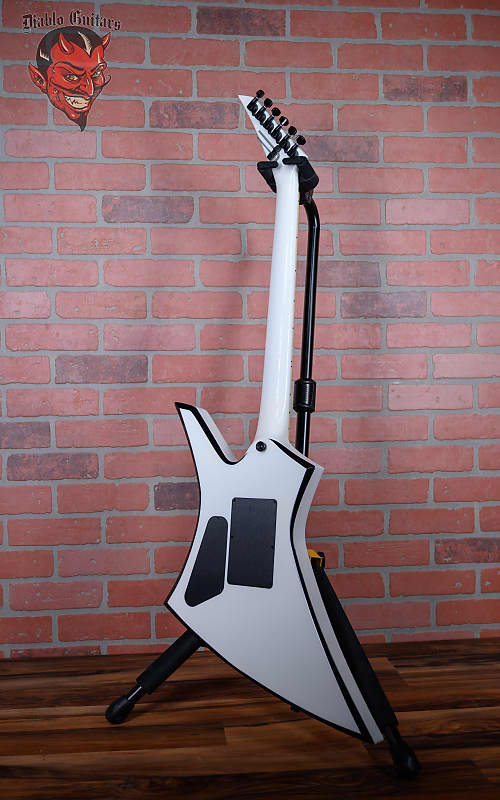 Jackson USA Select KE2 Kelly Snow White with Black Bevels