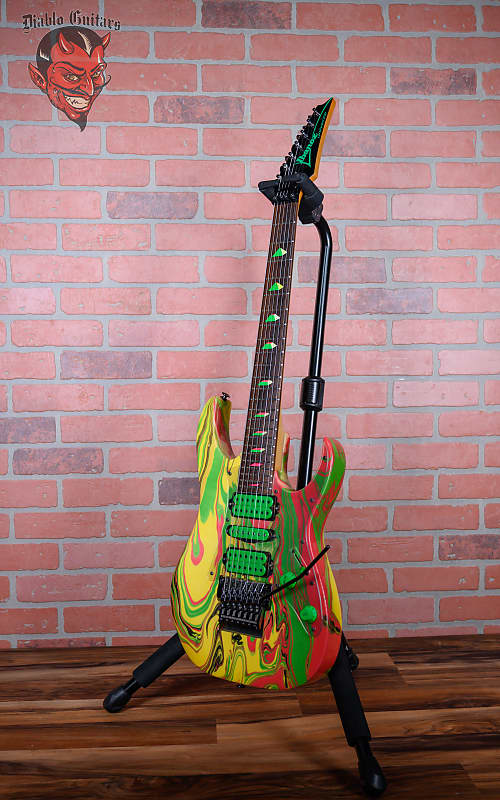 
                      
                        Ibanez UV77-MC Steve Vai Signature Universe MKR Multi-Color Japan 1991 w/Hardshell Case
                      
                    