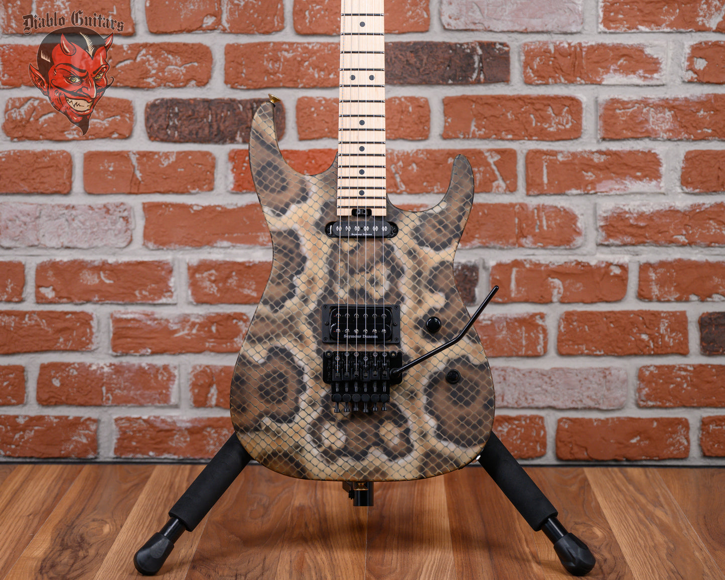 Charvel USA Custom Shop Warren DeMartini USA Signature Snakeskin Graphic 2025 w/OHSC