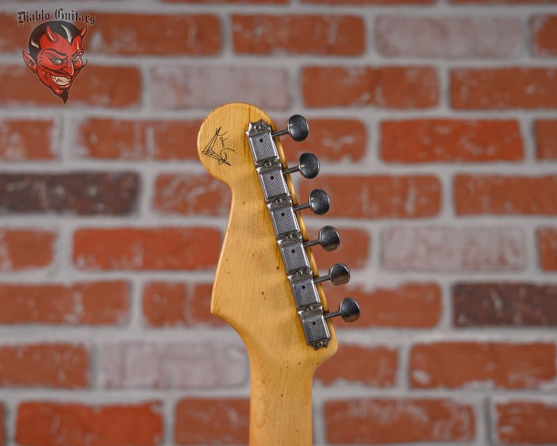
                      
                        Fender Custom Shop Limited Release 50th Anniversary ‘54 Stratocaster Reissue Master Built By John Cruz 2-Color Sunburst Closet Classic 2004 w/OHSC
                      
                    