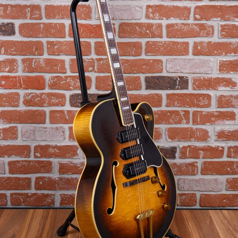 
                      
                        Gibson ES-5 Sunburst 1952 w/Hard Shell Case (owned by Steve Howe)
                      
                    