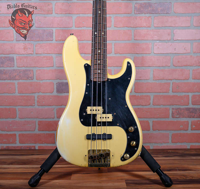 Fender P-Bass Olympic White 1973 w/Gigbag Owned By Adam Kasper