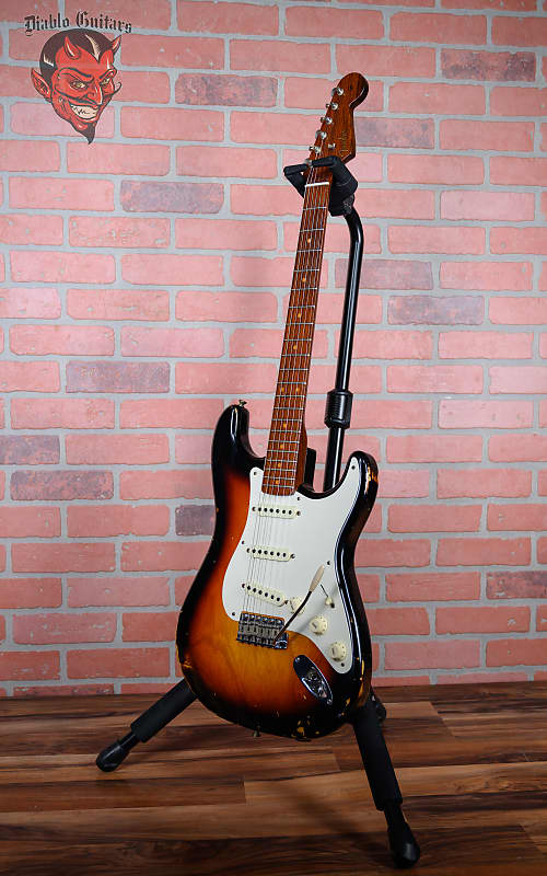 
                      
                        Fender Custom Shop Limited Edition Namm D-Mag Stratocaster 3-Color Sunburst Relic 2017 w/OHSC
                      
                    
