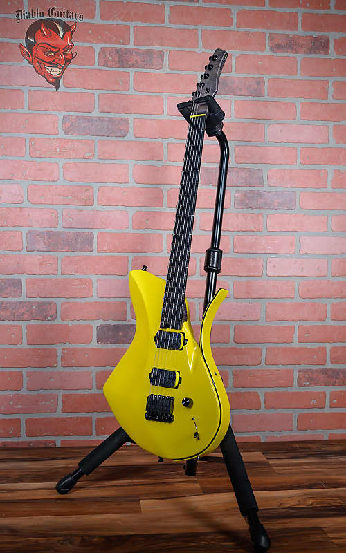 
                      
                        Dean Gordon Mirus 6 Built For Namm Porsche Racing Yellow 2024 w/Gigbag
                      
                    