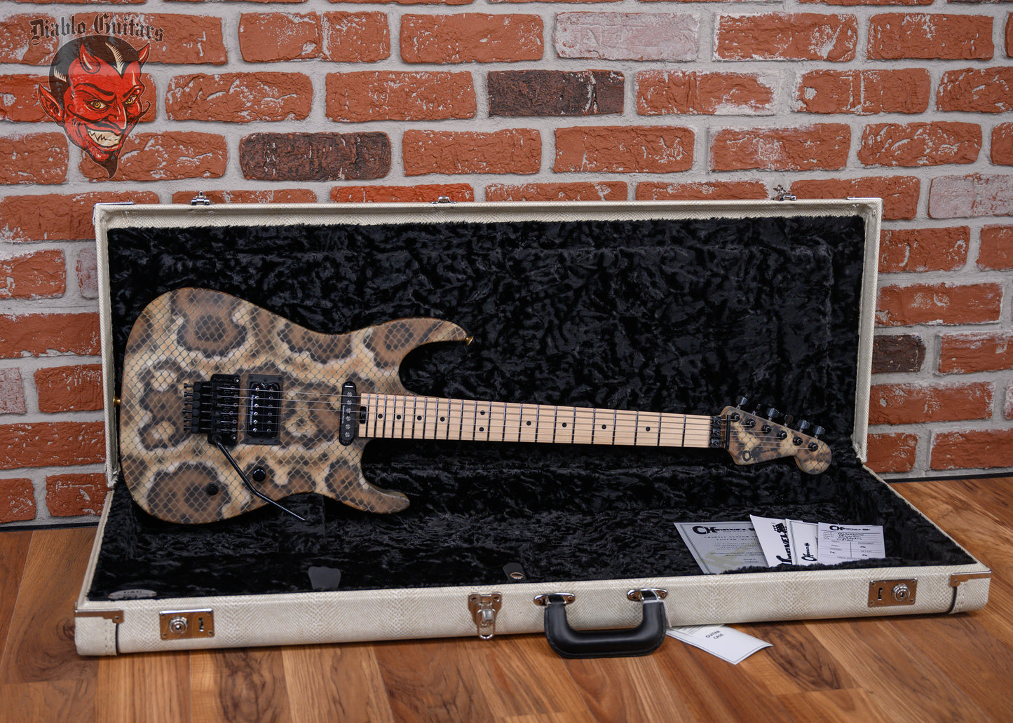 Charvel USA Custom Shop Warren DeMartini USA Signature Snakeskin Graphic 2025 w/OHSC
