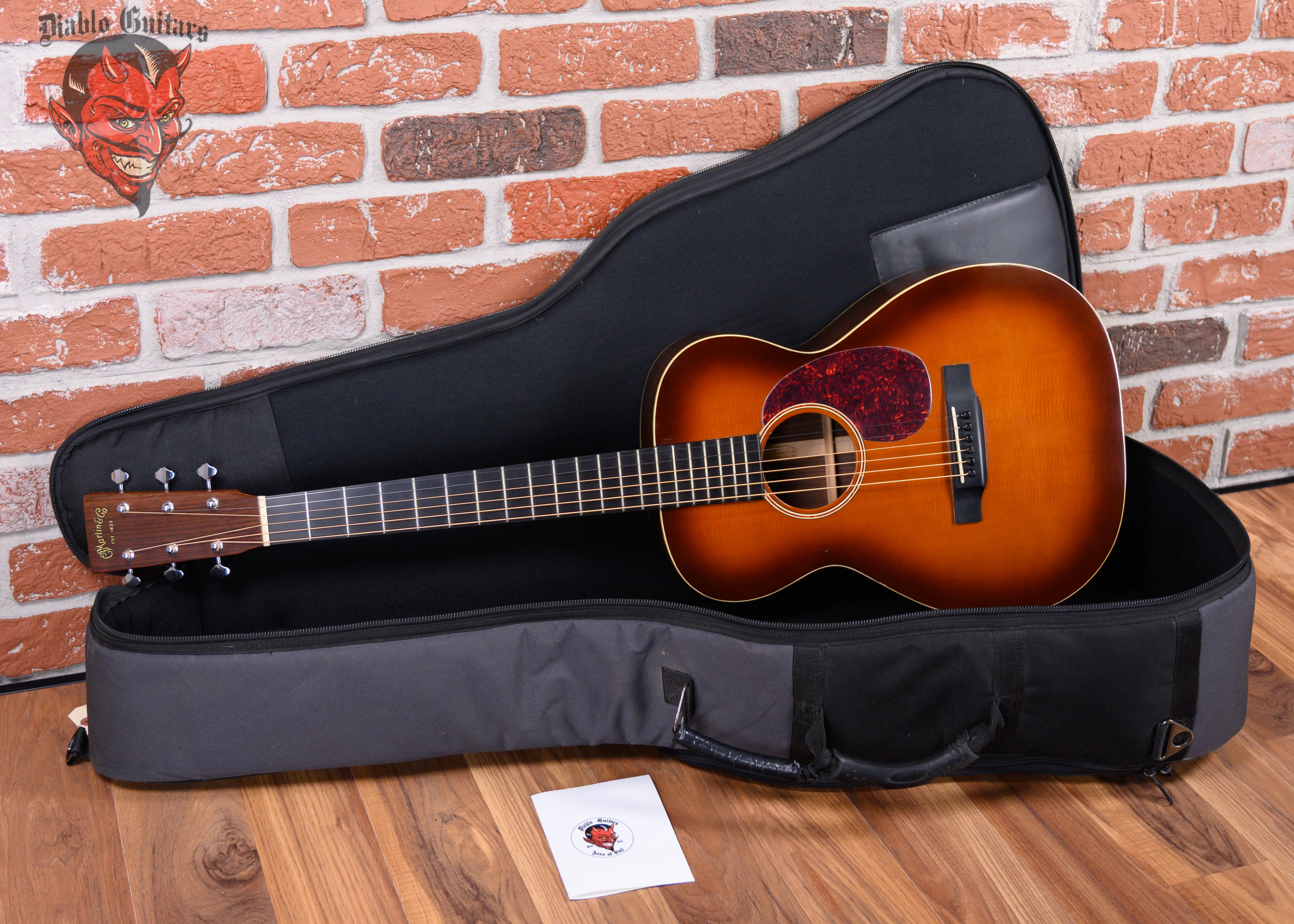 Pro Martin EA-350 Acoustic Guitar Set with Mini Amp - Used