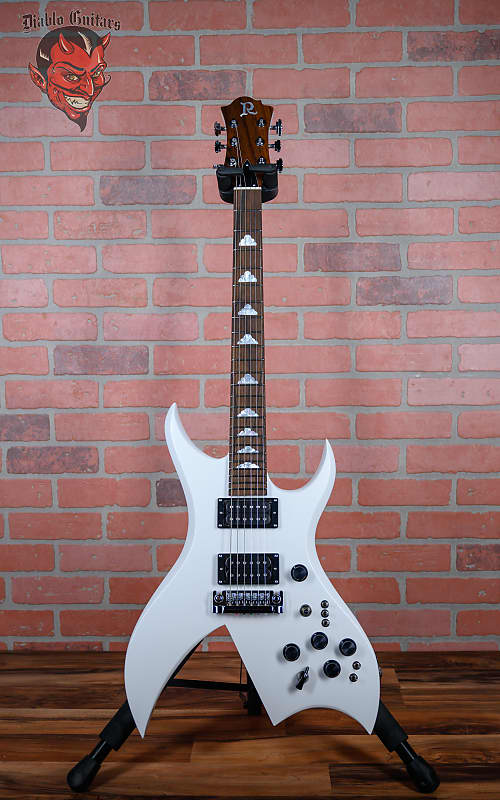 
                      
                        B.C. Rich USA Rich Bich Standard Glitter Rock White Built by Neal Moser in 2023 w/OHSC
                      
                    