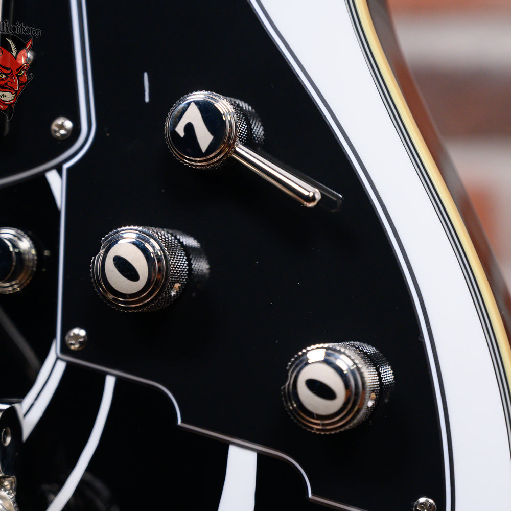 
                      
                        Duesenberg Limited Edition Alliance Series "James Bond" #3 of 75 White w/ 007 Graphic 2023 w/OHSC
                      
                    