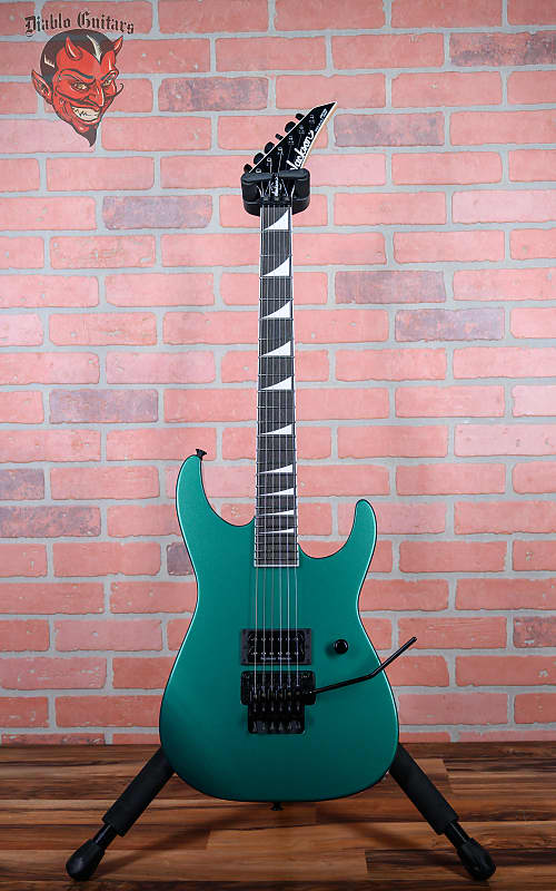 
                      
                        Jackson USA Custom Shop DK FR 1H Dinky Sherwood Green 2019 w/OHSC (NOS B-stock)
                      
                    