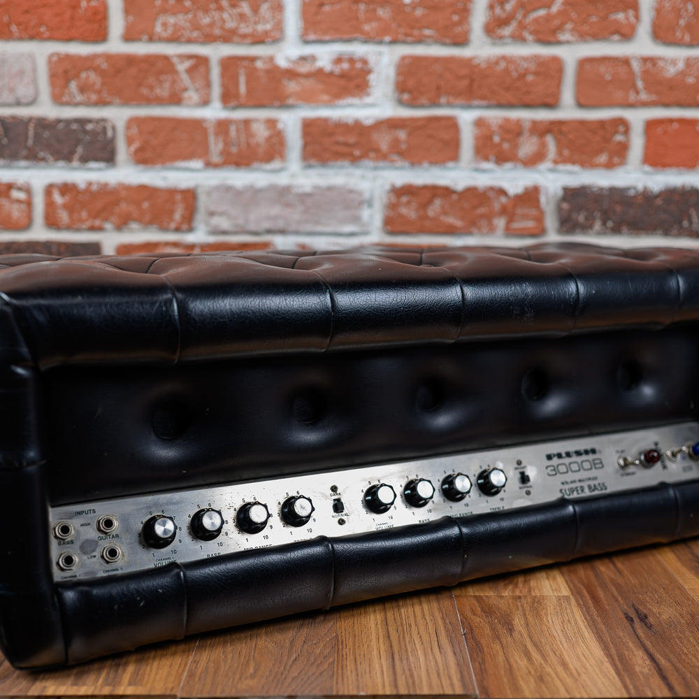 Plush 3000B Guitar / Bass Head 1970's Black