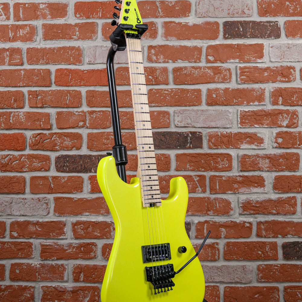 
                      
                        Charvel USA Custom Shop San Dimas Namm Edition #603 Master Built by “Red” Dave Nicholes Neon Pearl Yellow 2025 w/OHSC
                      
                    