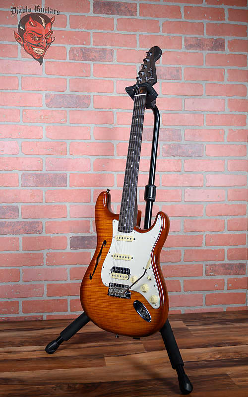 
                      
                        Fender Rarities Series Flame Top Thinline Stratocaster HSS with Rosewood Neck Violin Burst 2020 w/OHSC
                      
                    