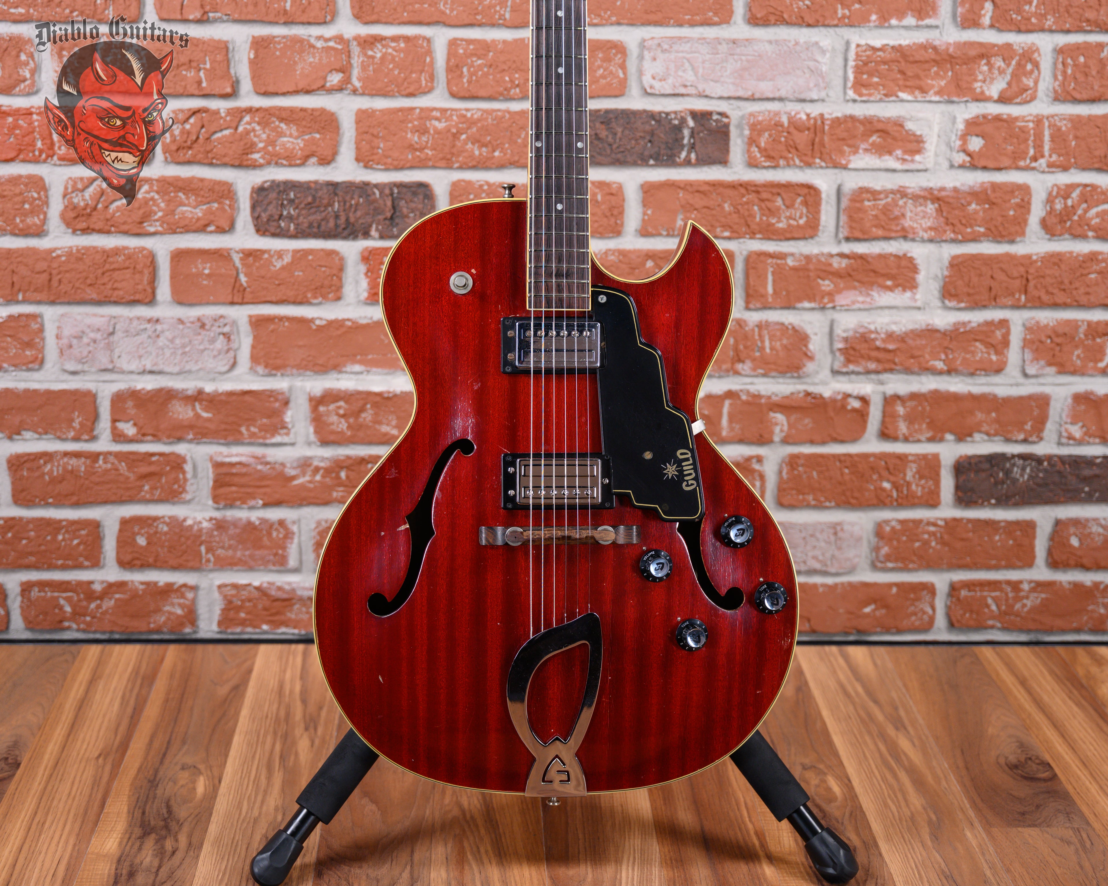 Guild Starfire II in Cherry Finish 1961 w/OHSC (Mods) – Diablo Guitars