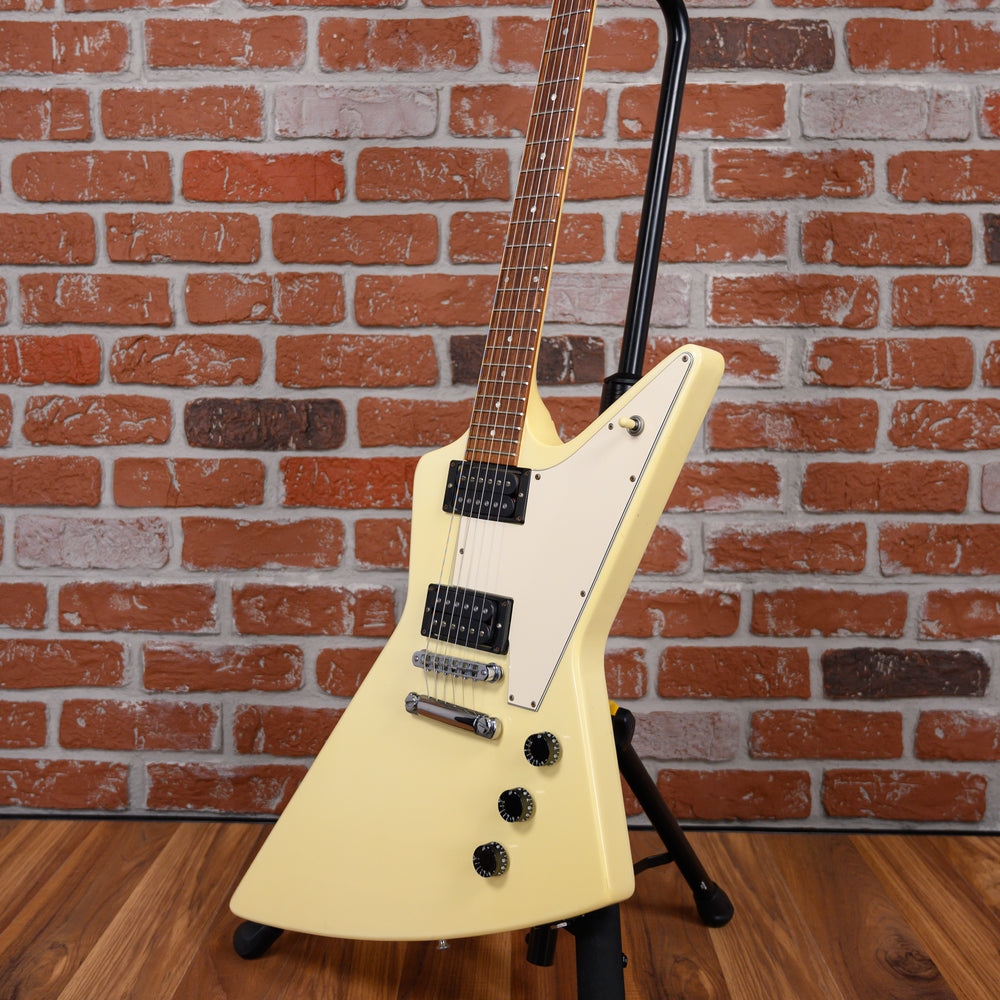 
                      
                        Gibson '76 Reissue Explorer Classic White 1990 w/OHSC
                      
                    