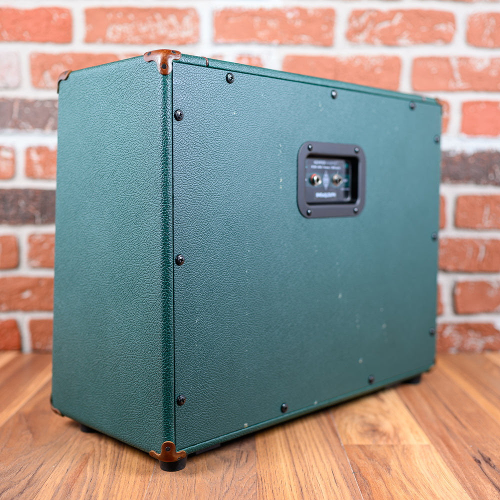 
                      
                        Kemper Kabinet 200 Watt 1x12" Passive Guitar Cabinet with built-in Stand
                      
                    