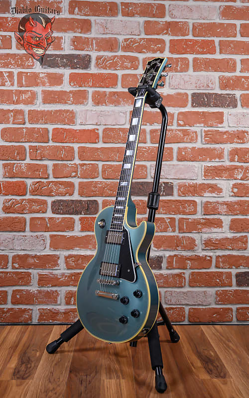 
                      
                        Gibson Custom Shop Limited Edition Rock and Roll Hall of Fame Les Paul Custom Aged Antique Pelham Blue 2014 w/OHSC
                      
                    