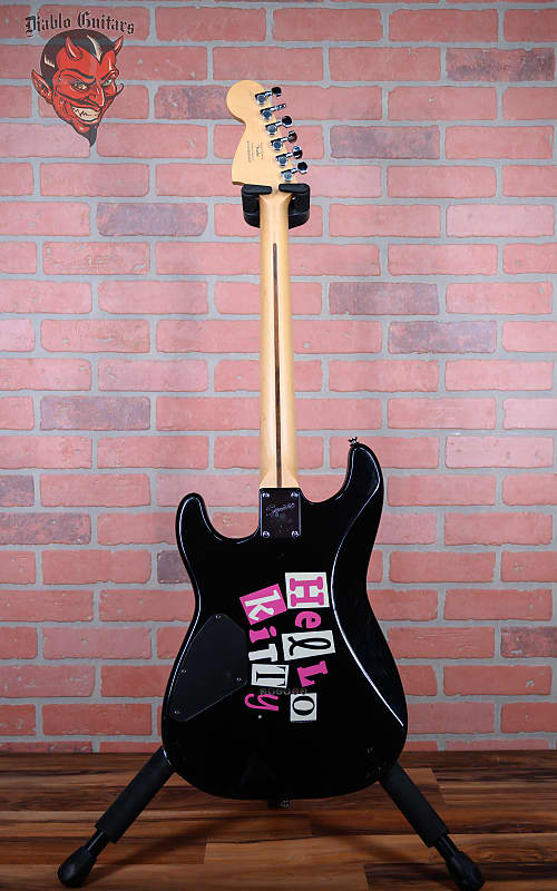 
                      
                        Squire Hello Kitty Stratocaster Black 2006 w/Gigbag
                      
                    