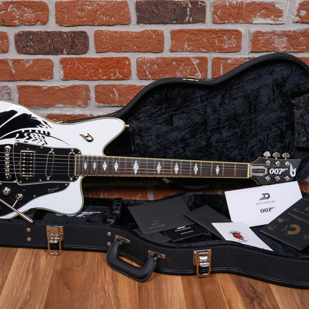 
                      
                        Duesenberg Limited Edition Alliance Series "James Bond" #3 of 75 White w/ 007 Graphic 2023 w/OHSC
                      
                    