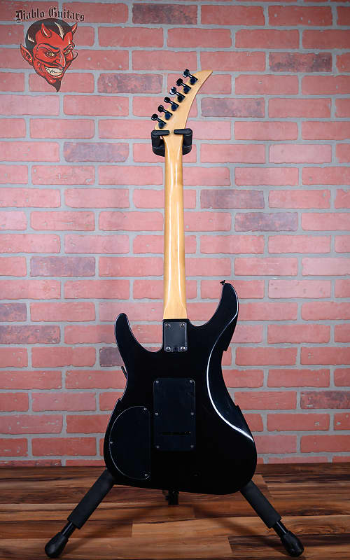 
                      
                        Peavey Vandenberg Black 1988 w/Gigbag
                      
                    