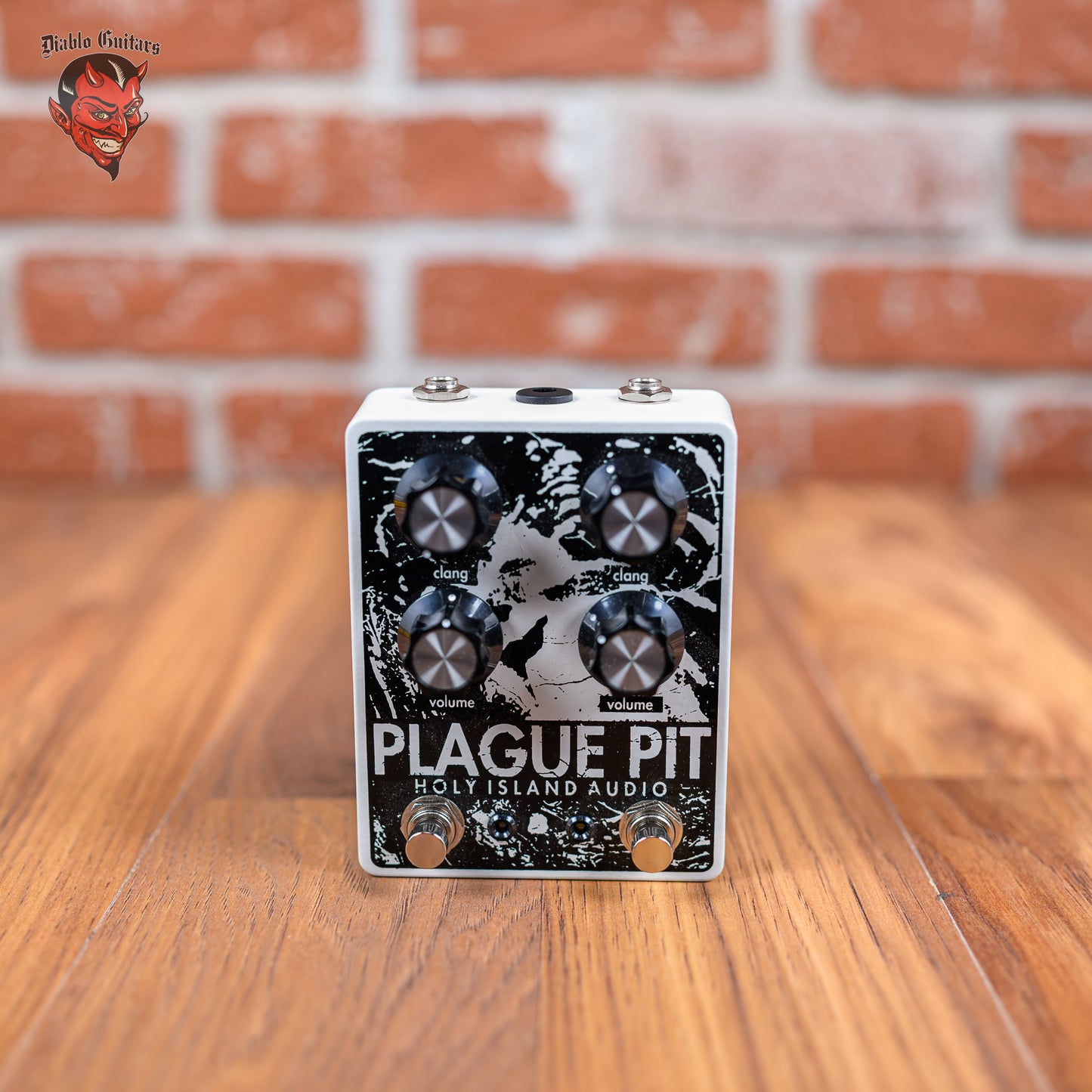 Holy Island Audio Plague Pit - Black / White