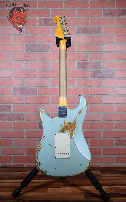 
                      
                        Fender Custom Shop West L.A. 40th Anniversary Stratocaster Aged Sonic Blue Heavy Relic 2008 w/OHSC
                      
                    