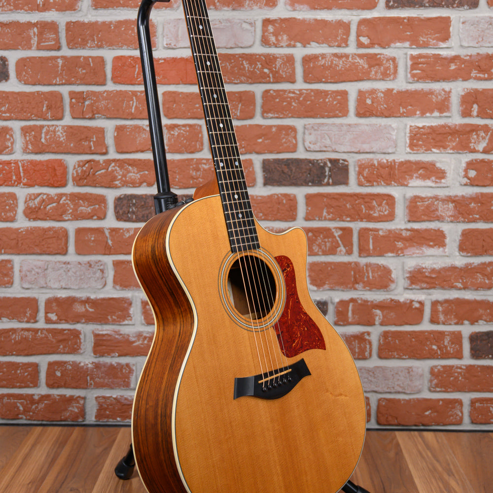 
                      
                        Taylor 414ce Satin w/ Gloss Top 2005 w/OHSC
                      
                    