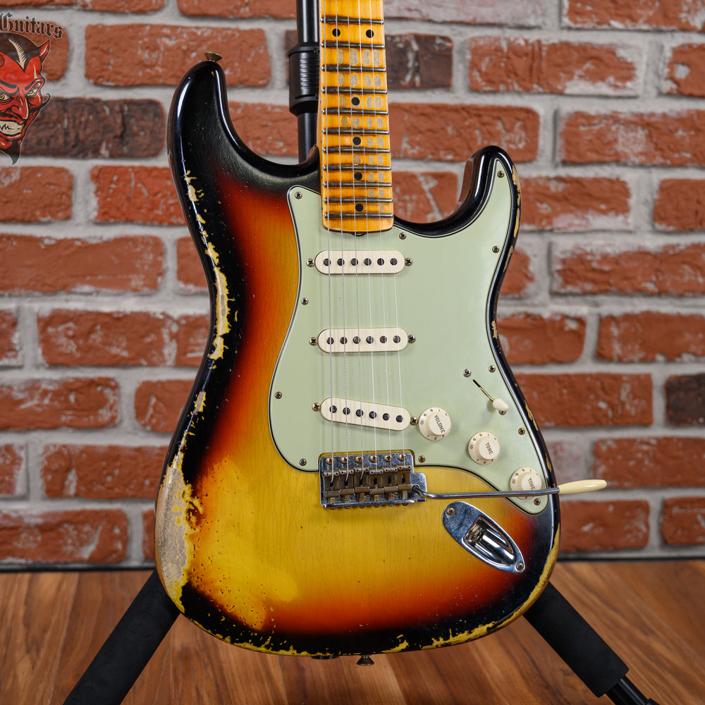 
                      
                        Fender Custom Shop 1960 Stratocaster Heavy Relic 3-Tone Sunburst 2022 w/OHSC
                      
                    