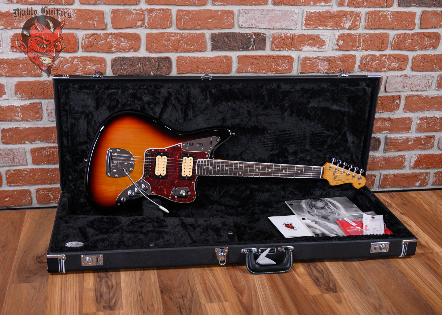 Fender Artist Series Kurt Cobain Jaguar 3-Color Sunburst 2022 w/OHSC