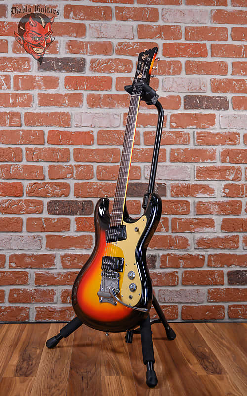 
                      
                        Mosrite The Ventures Model 1966 3-Color Sunburst w/OHSC (Refin)
                      
                    