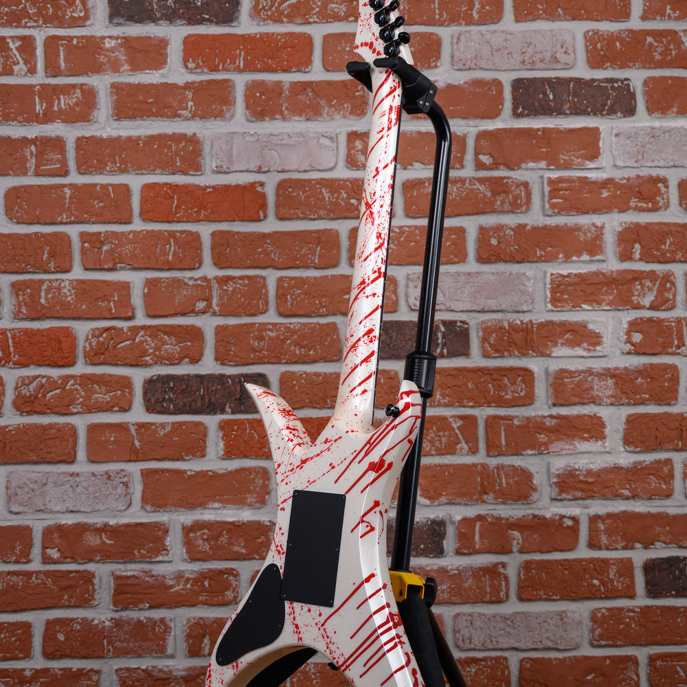 
                      
                        Neal Moser USA Custom Shop Raven Built For NAMM Pearl White Blood Splatter 2025 W/OHSC
                      
                    