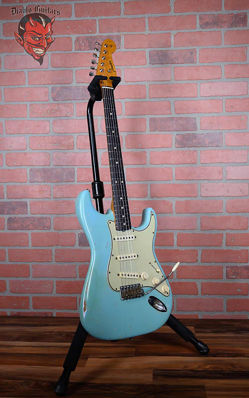 
                      
                        Fender Vintage L Series Stratocaster in Daphne Blue 1964 w/OHSC (Refin/Refret)
                      
                    