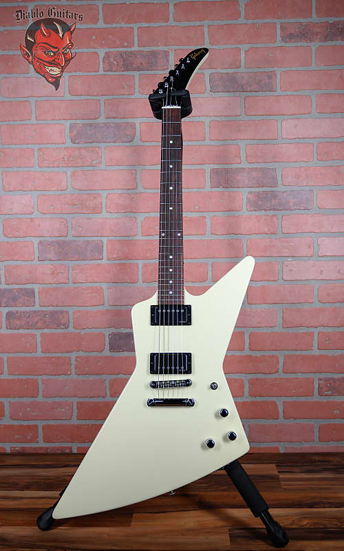 
                      
                        Gibson '80s Explorer Demo Shop Classic White 2023 w/OHSC (EMG HET Set)
                      
                    