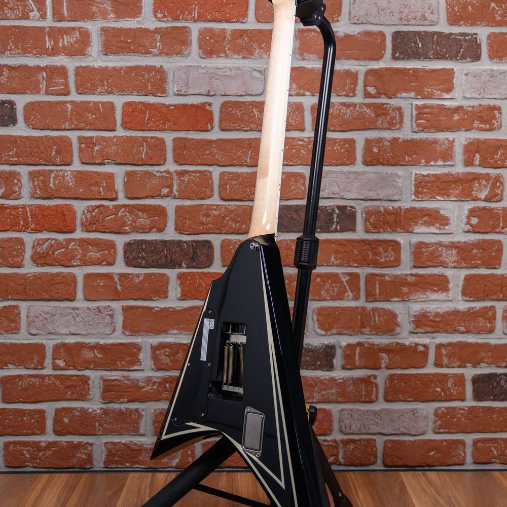 
                      
                        ESP Signature Series Alexi Laiho Sawtooth Black w/ Glow-In-The-Dark Pinstripes 2024 w/OHSC
                      
                    