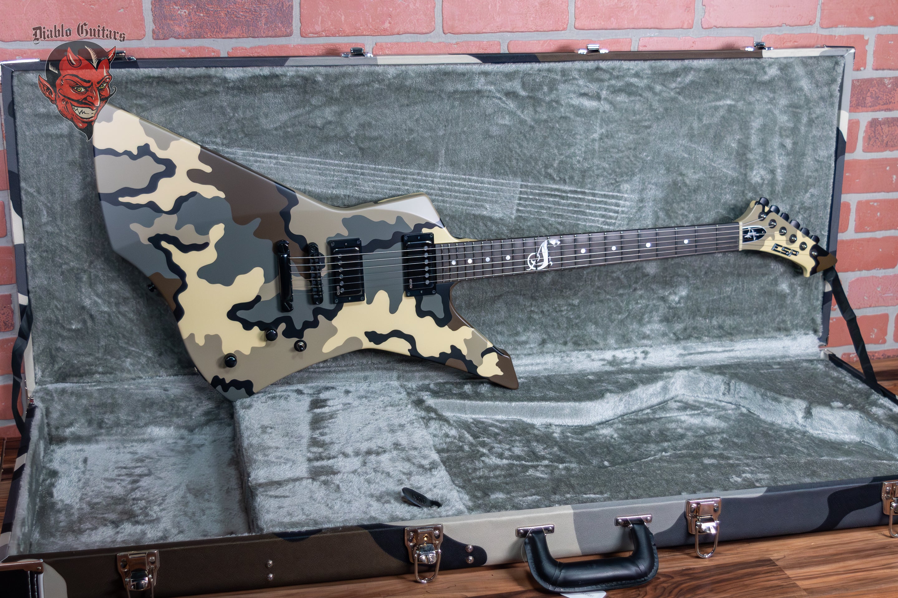 ESP Original Series Custom Shop James Hetfield of Metallica Signature Snakebyte Kuiu Camo Satin 2023