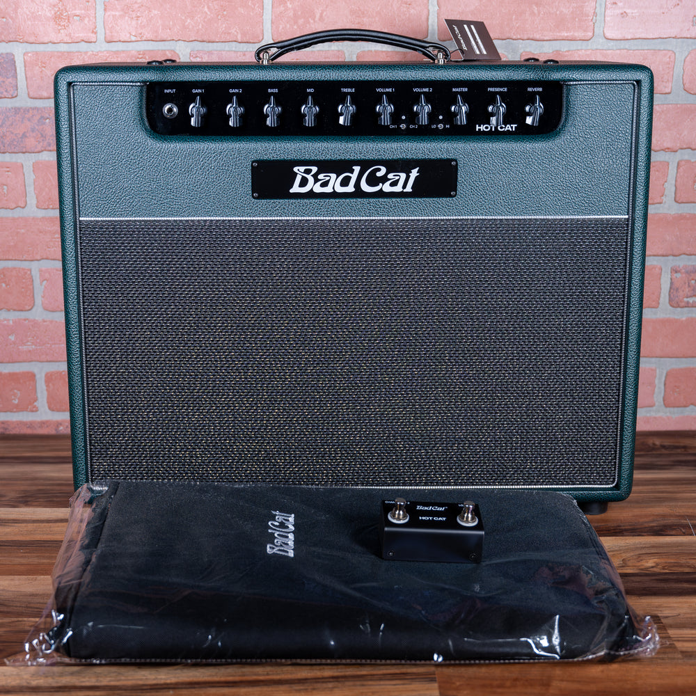 
                      
                        Bad Cat Custom Hot Cat Handwired Series 2-Channel 45-Watt 1x12" Combo 2024 - British Racing Green
                      
                    