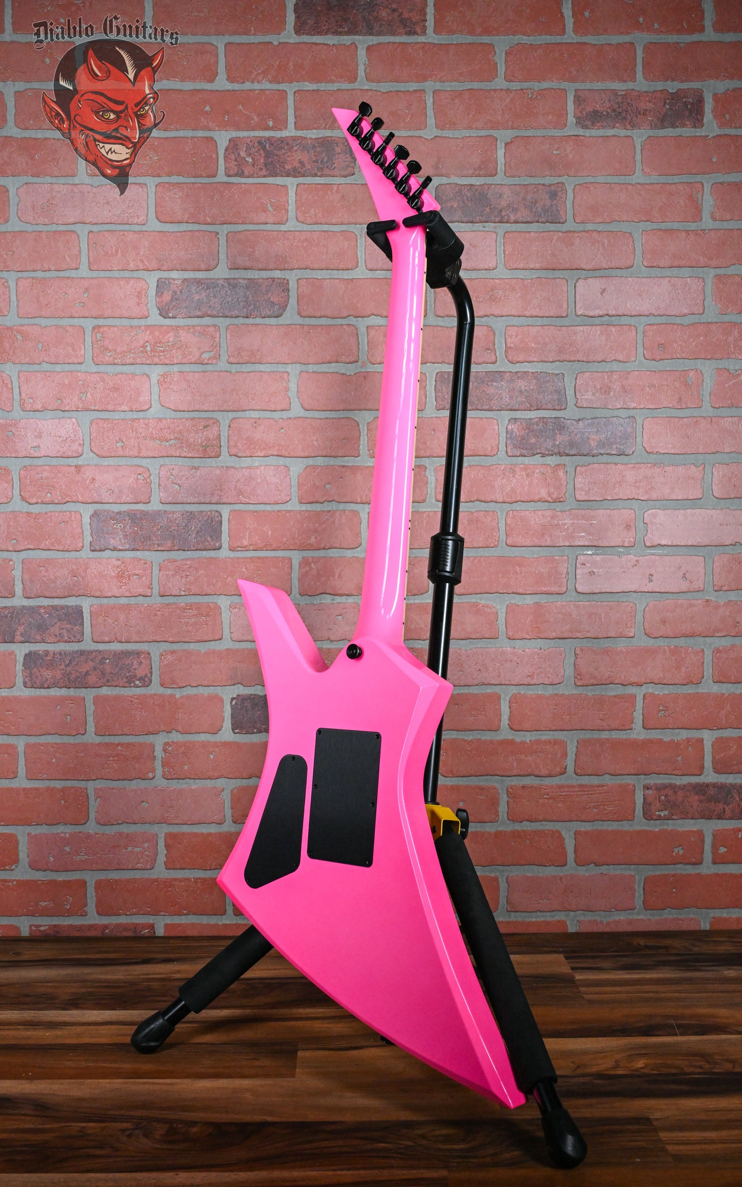 Jackson USA Custom Shop KE2 Kelly Neon Pink 2024 w/OHSC