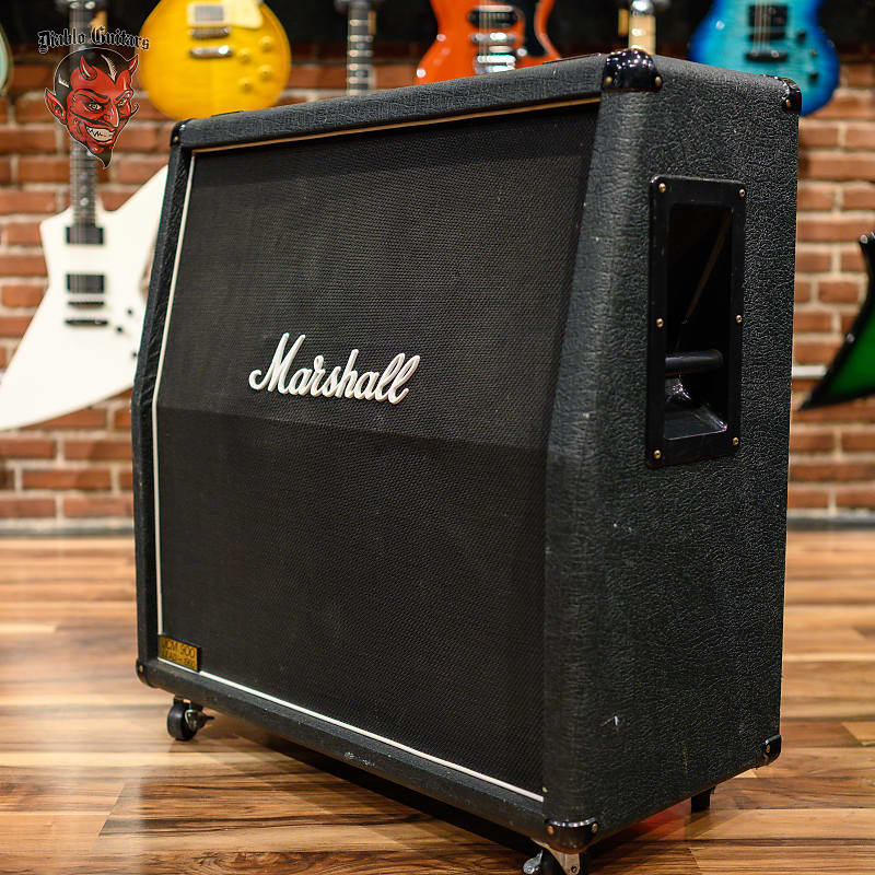 
                      
                        Marshall JCM 900 Lead Series Model 1960A Angled 4x12 Cabinet
                      
                    