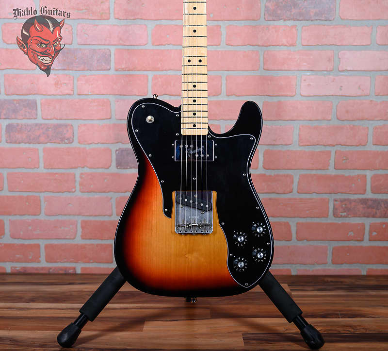 Fender Classic Series '72 Telecaster Custom with Maple Fretboard 3-Color Sunburst 2018 w/Hardshell Case