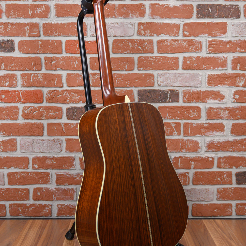 
                      
                        Martin HD-28V Spruce Top Natural Acoustic 2009 w/OHSC
                      
                    