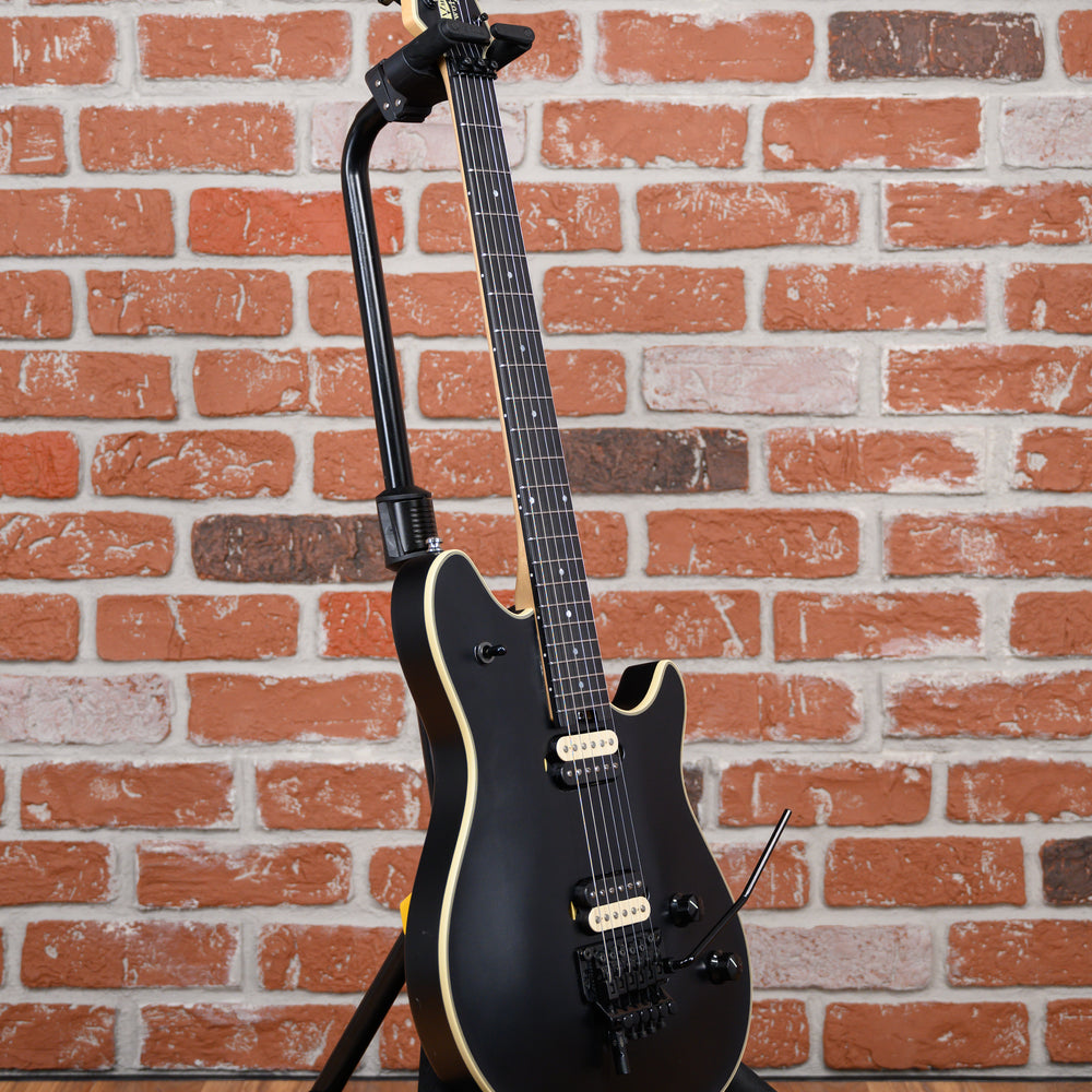
                      
                        EVH Wolfgang USA with Ebony Fretboard Stealth 2012 w/OHSC
                      
                    